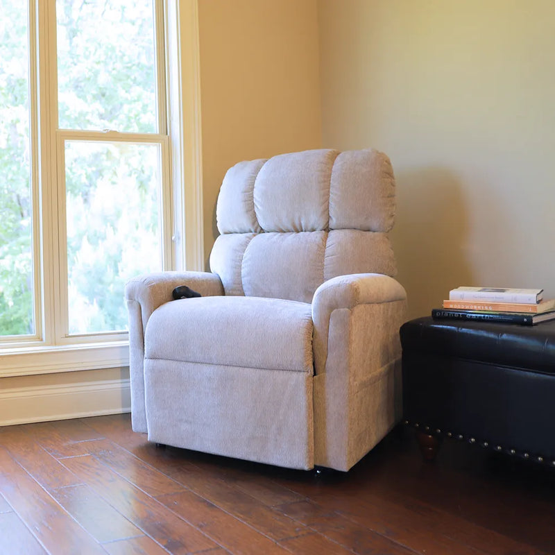 Load image into Gallery viewer, Comforter PR-535 with MaxiComfort